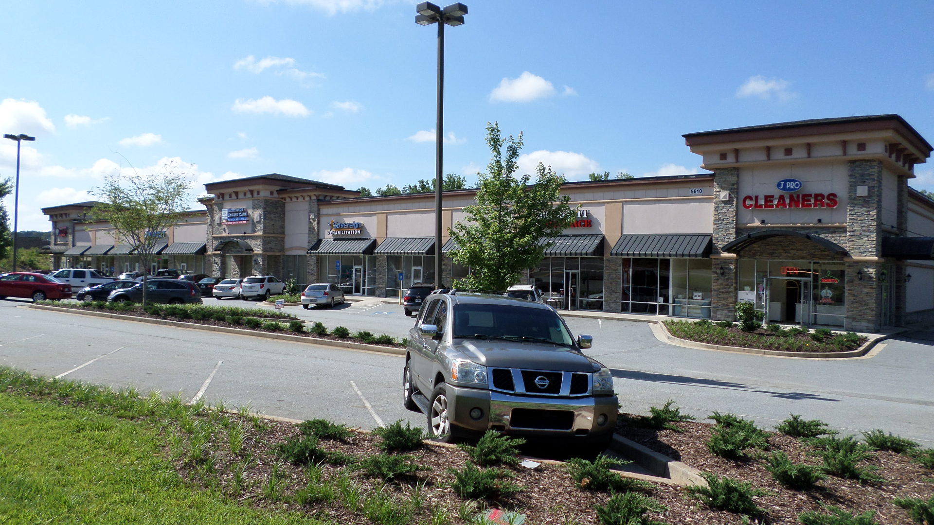 Steeplechase Plaza - Cygnet Properties